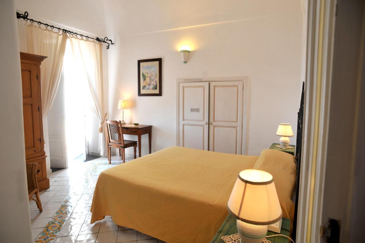 Hotel La Casa Sul Mare Procida Exterior photo