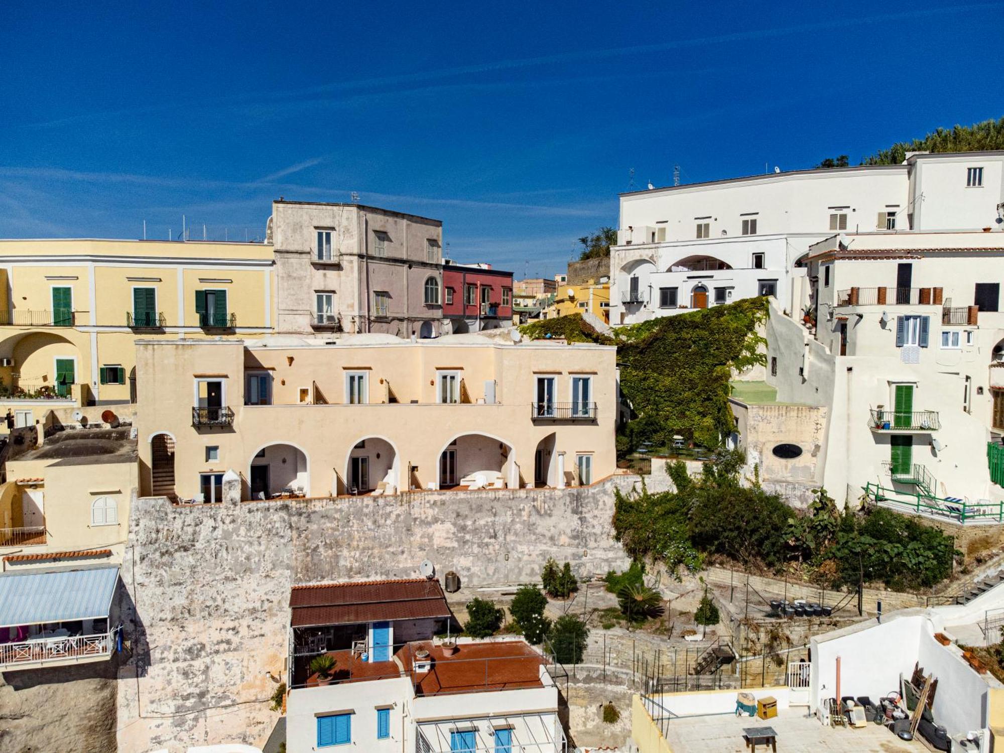 Hotel La Casa Sul Mare Procida Exterior photo
